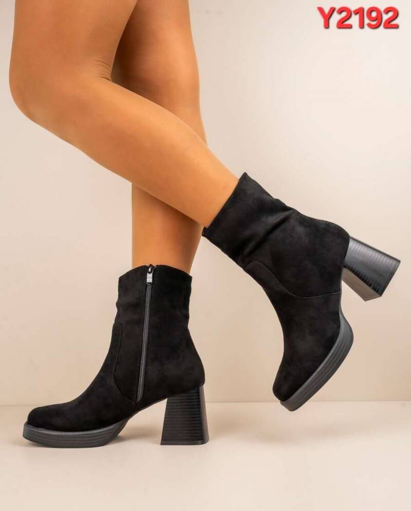 Botki damskie Roz 36-41/ 12 par